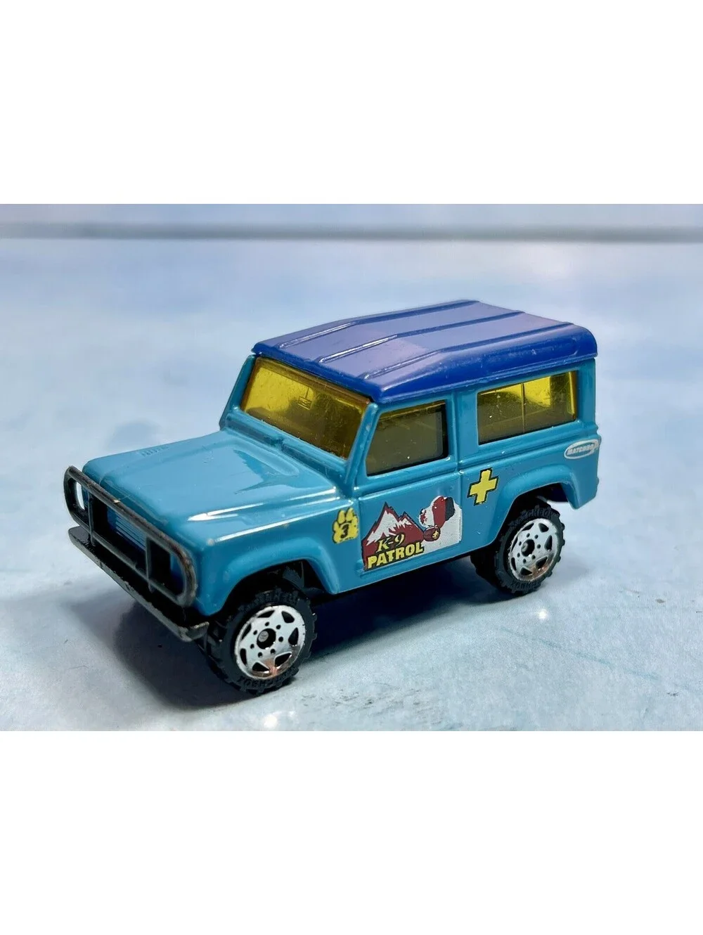 1983-1990 LAND ROVER 90 1/64 SCALE LIMITED COLLECTIBLE DIORAMA DIECAST MODEL CAR